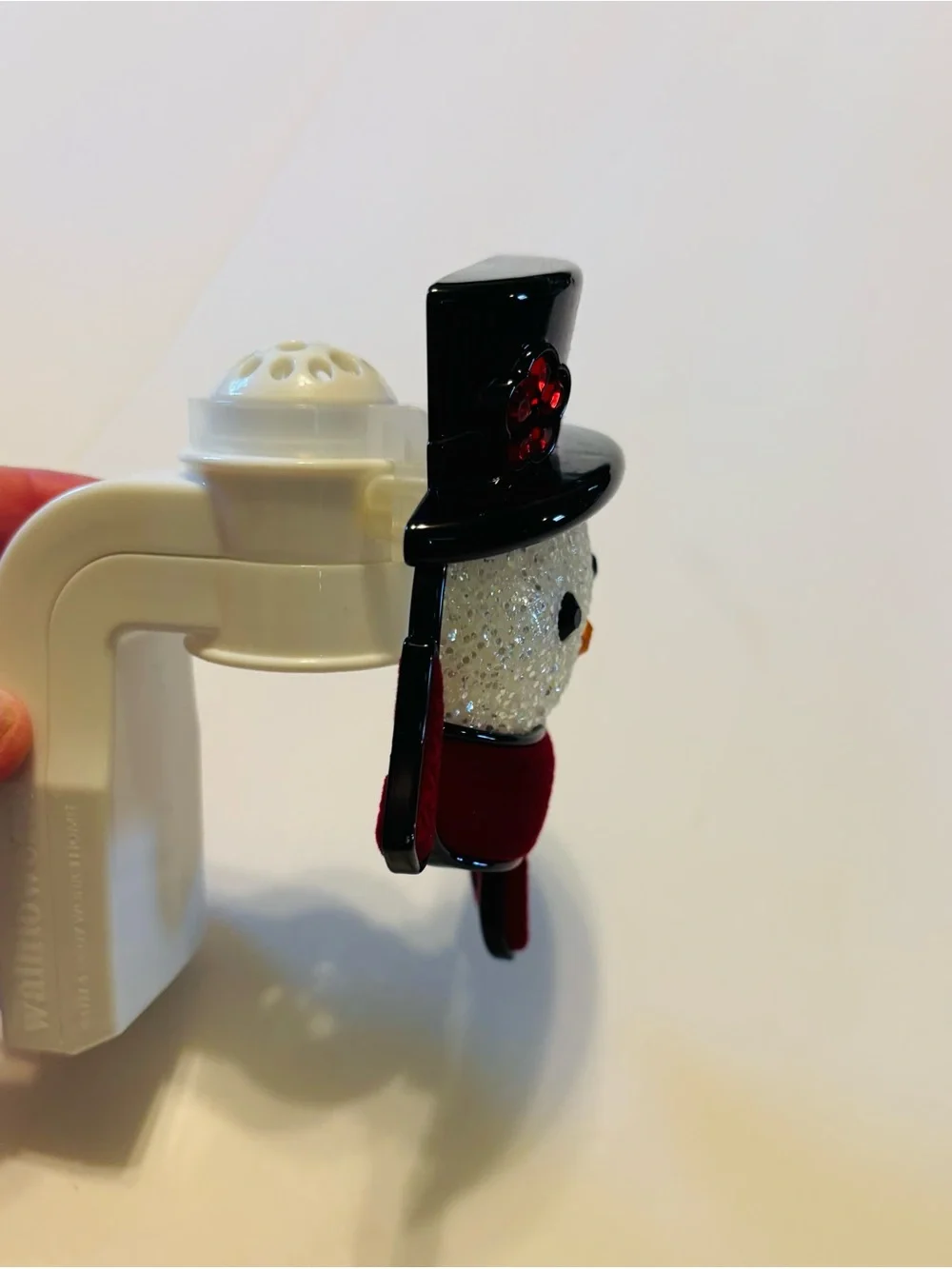 Bath & Body Works Red Scarf Snowman Plug-In Nightlight wallflower plug-in